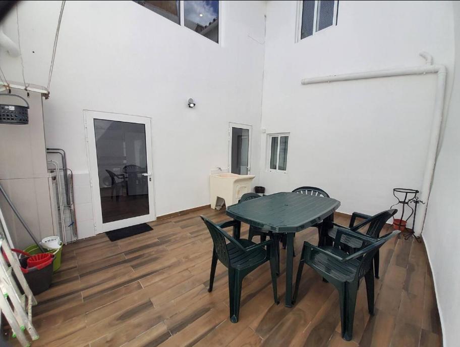 Blife Faro City Life Private Rooms Экстерьер фото