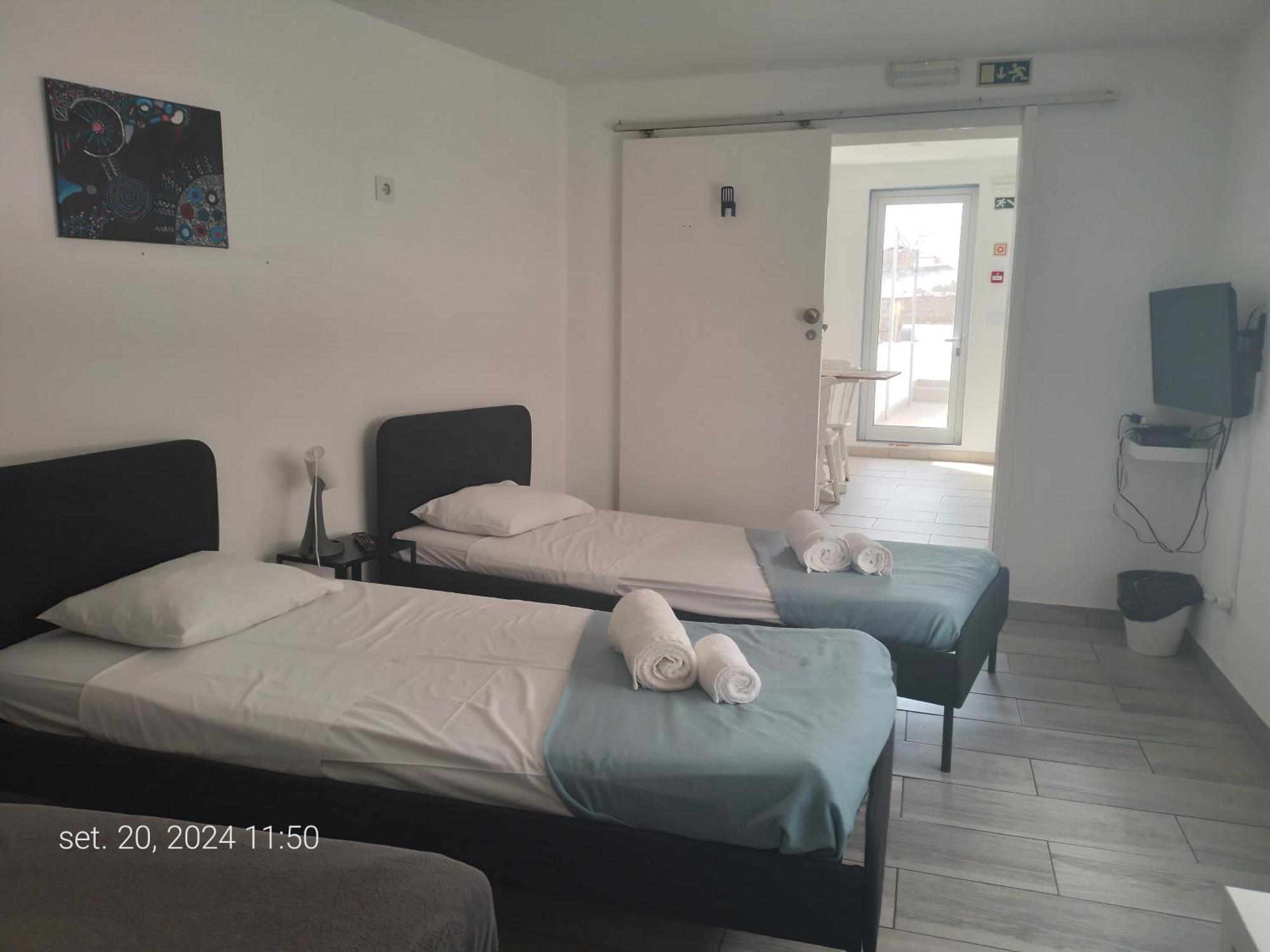 Blife Faro City Life Private Rooms Экстерьер фото